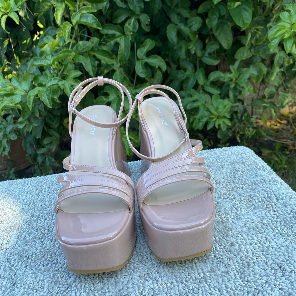 Nude platform